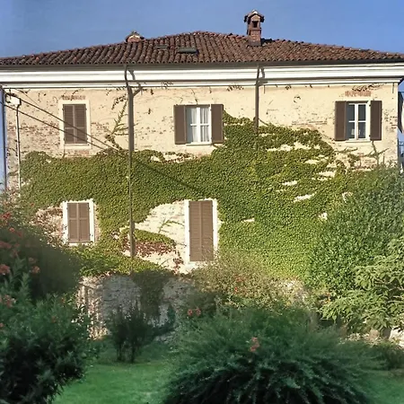 Casa Bertola Traditional House On The Outskirts Of The Langhe *
